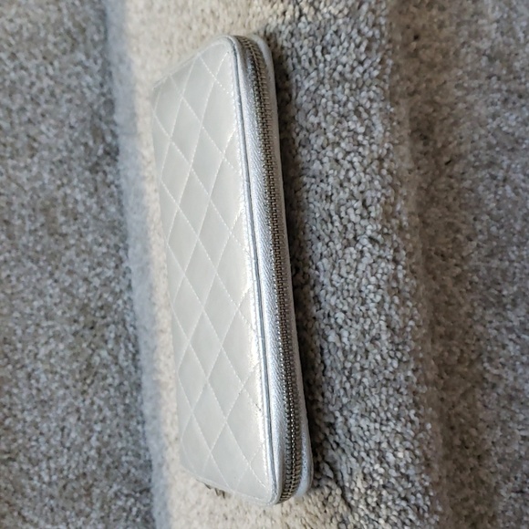Chanel Quilted zipper wallet Authentic - Picture 5 of 12